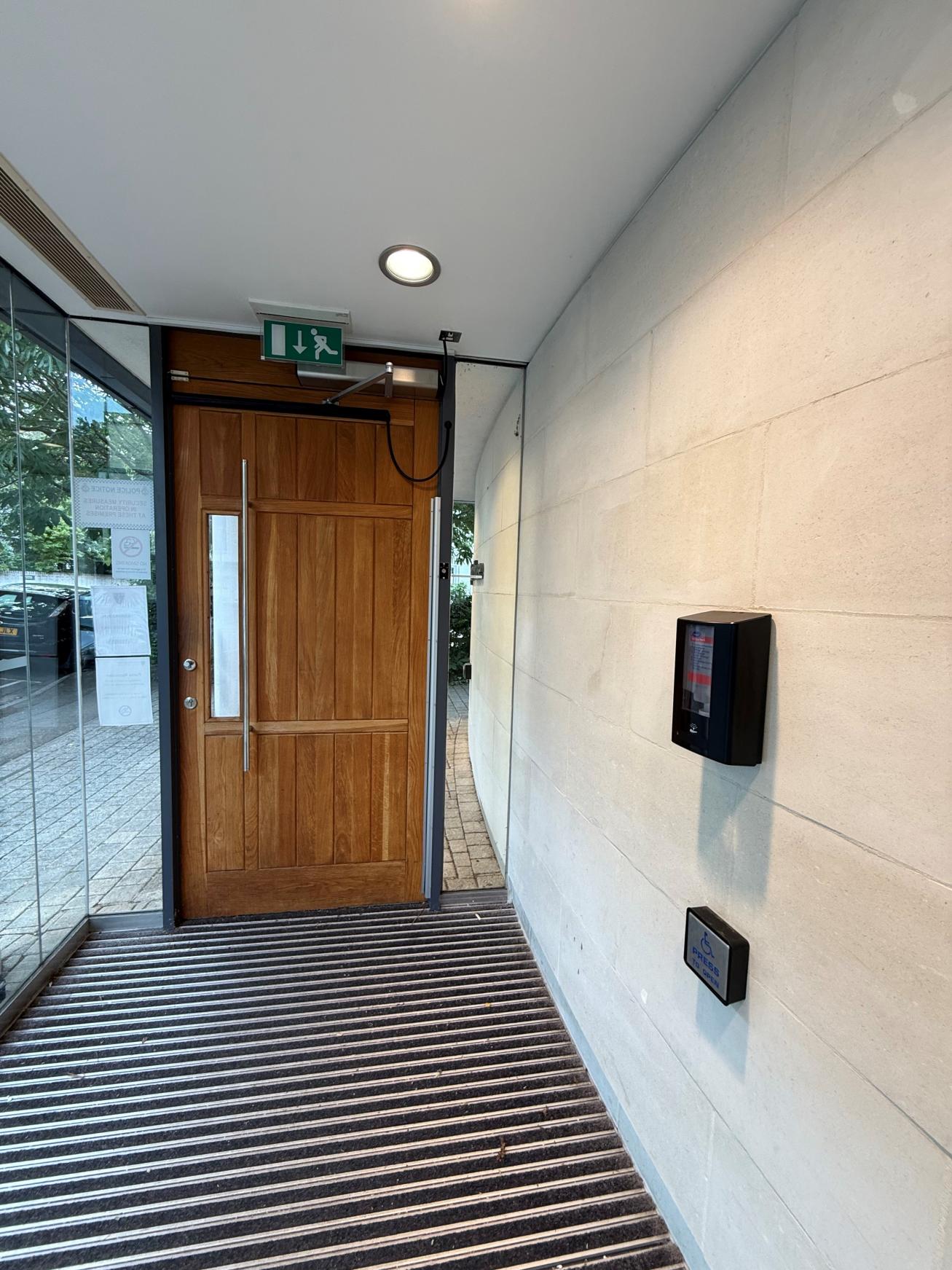 Buckingham House Conference Entrance 2